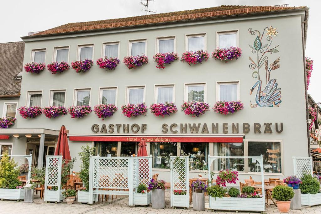 Hotel Brauereigasthof Schwanenbraeu Ebermannstadt Exterior foto